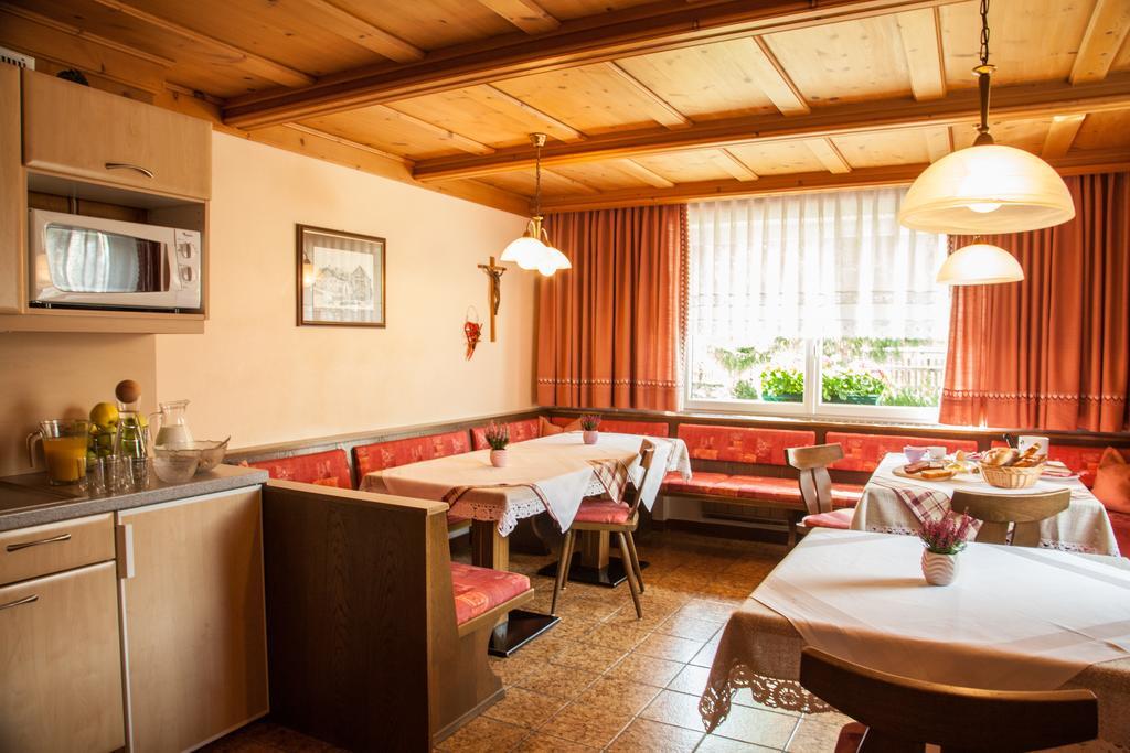 Haus Arnika Hotel Nauders Eksteriør billede
